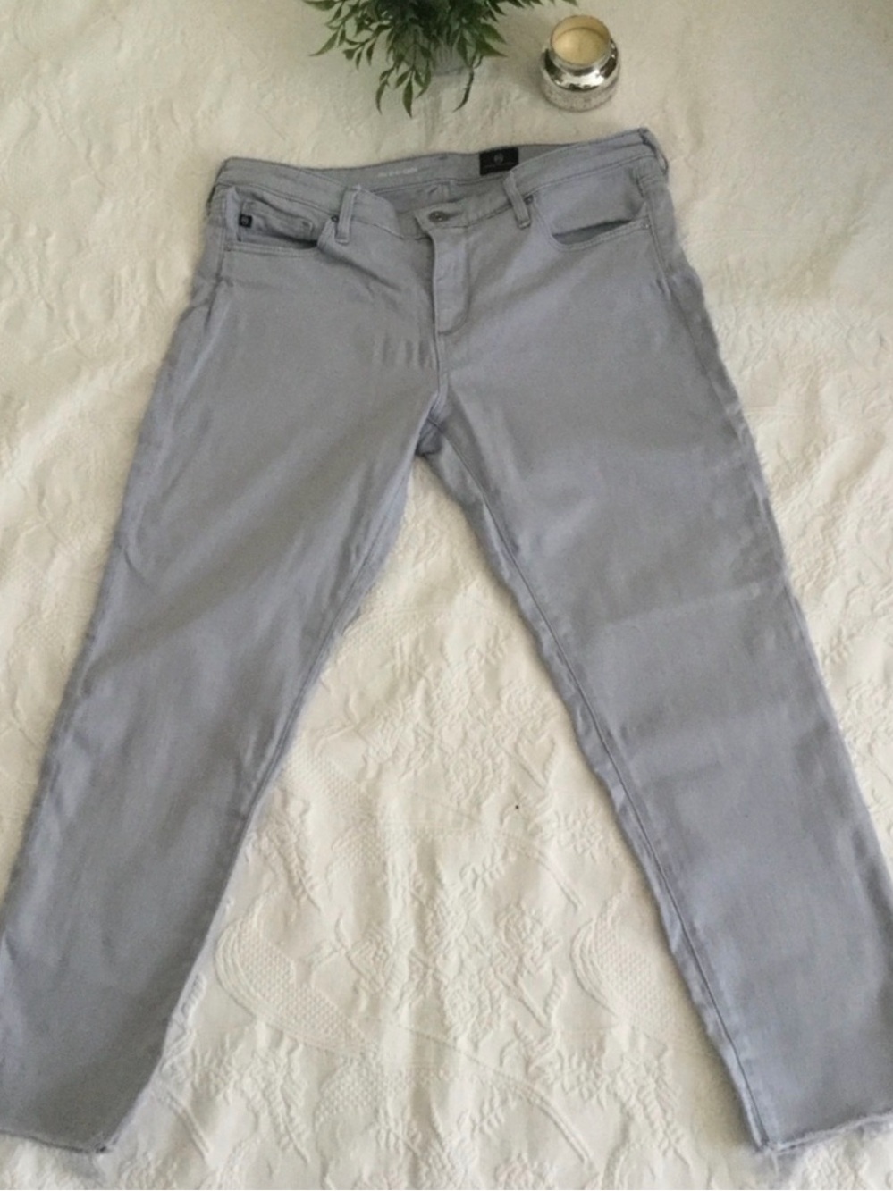 AG Adriano Goldschmied Women’s size 31 Light Gray Ankle/Crop Denim Jeans